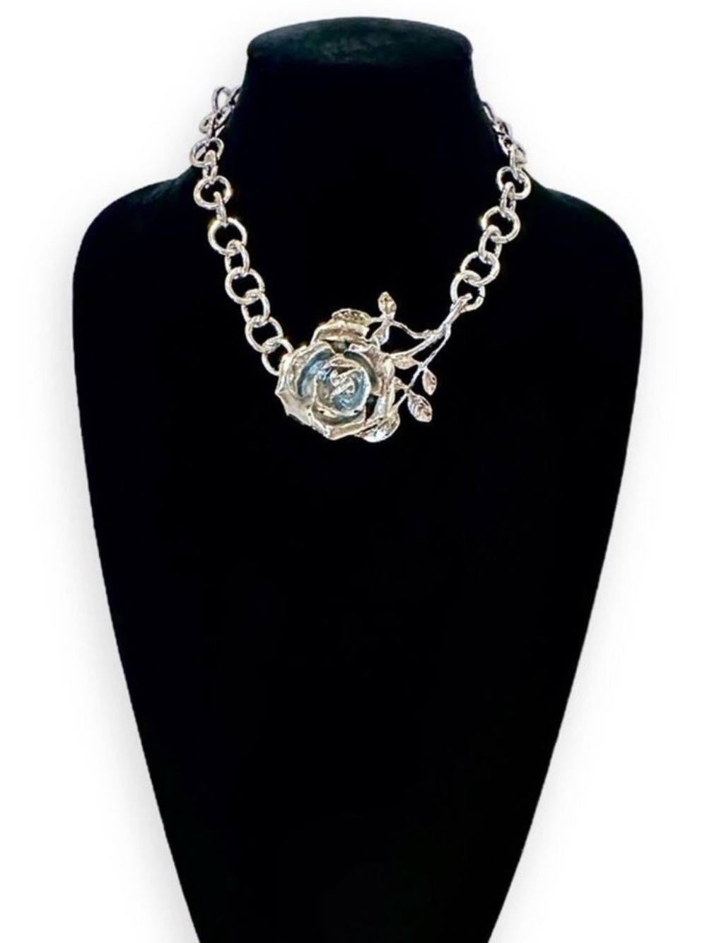 Modern Sculpted Silver Rose Chinky Choker Collar Necklace | NWOT